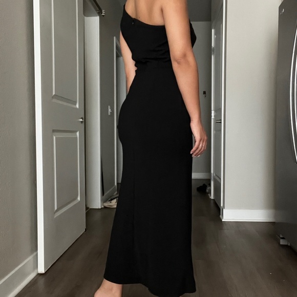 MOTF Elegant Black One-Shoulder Dress - Picture 2 of 6